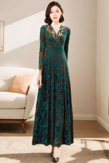 Elegant V-neck Maxi Floral Dress - Image 2