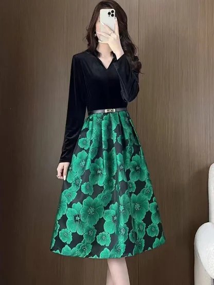 V-neck Long Sleeve Floral Dresses - Image 2