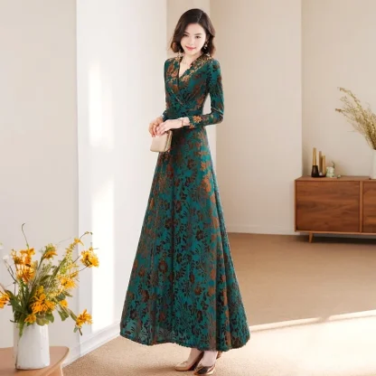 Elegant V-neck Maxi Floral Dress - Image 6