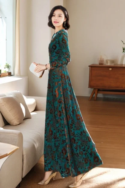 Elegant V-neck Maxi Floral Dress - Image 5