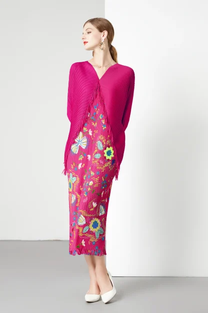 Pleated V-neck Floral Dress - Image 4