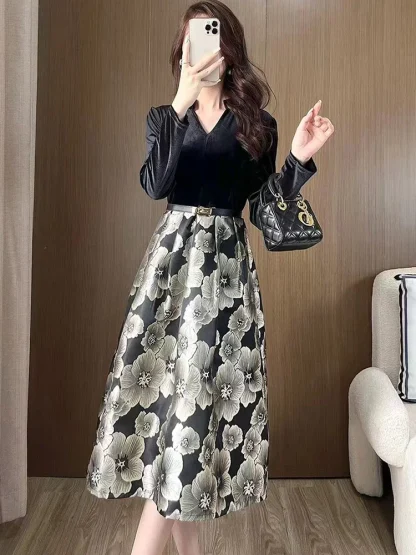 V-neck Long Sleeve Floral Dresses - Image 5
