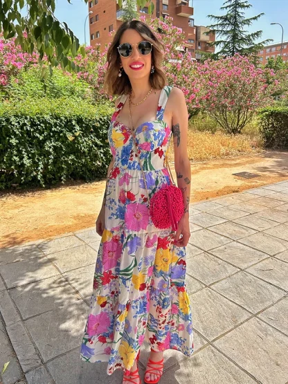 Chic Sleeveless Floral Dress - Image 3