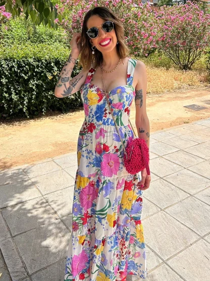 Chic Sleeveless Floral Dress - Image 2