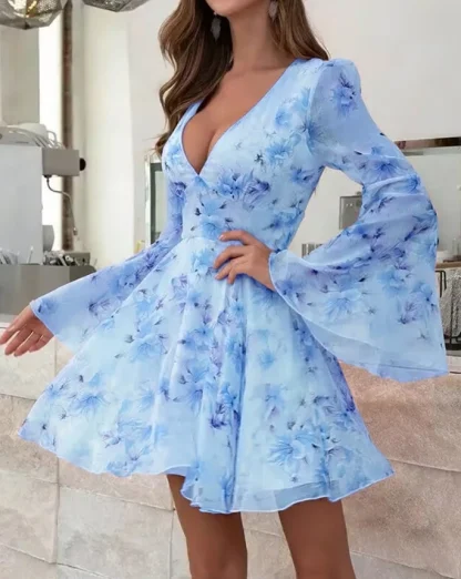 Chic Flowy Long Sleeve Floral Dress - Image 4